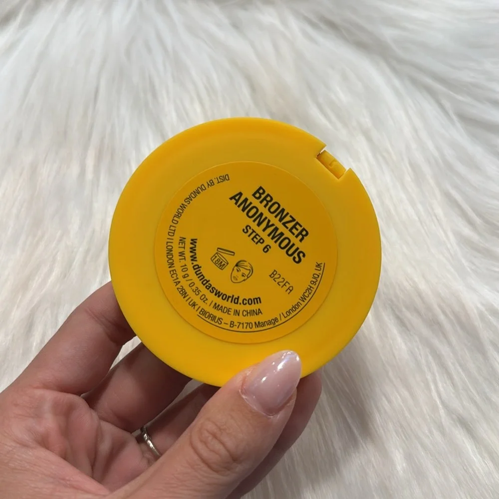 DUNDAS Beauty Bronzer Anonymous - Step 6